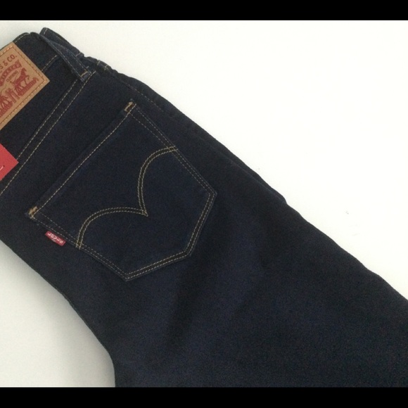 Levi’s Skinny Jeans - Picture 2 of 7